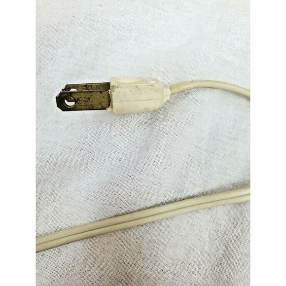 Vintage MCM Colonial Victorian Couple Figurine Porcelain Lamp Works Shade Japan - Picture 3 of 8